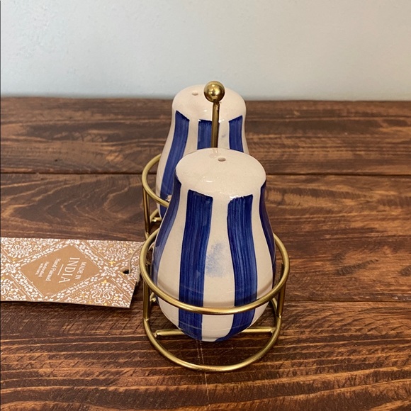 Salt & Pepper Shakers w/ Holder - Picture 11 of 15